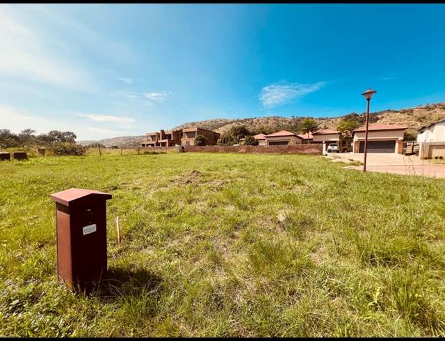 LAND FOR SALE IN MAGALIESBERG COUNTRY ESTATE